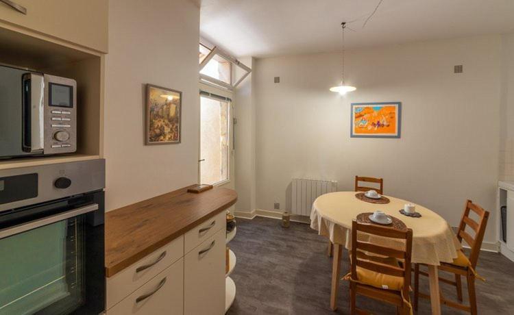 Rue Du Barri Apartment *